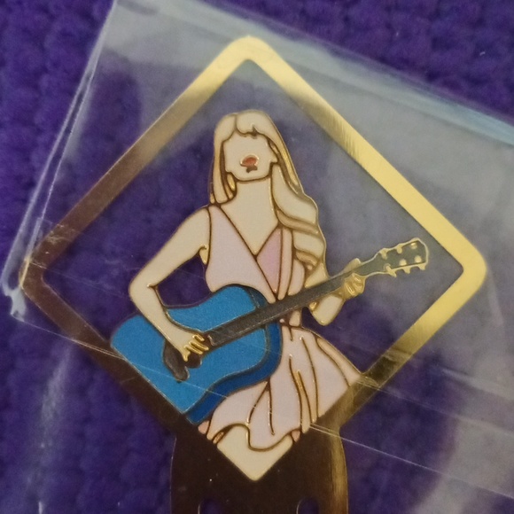 Taylor Swift Metal Gold Bookmark Book Mark - Picture 4 of 4